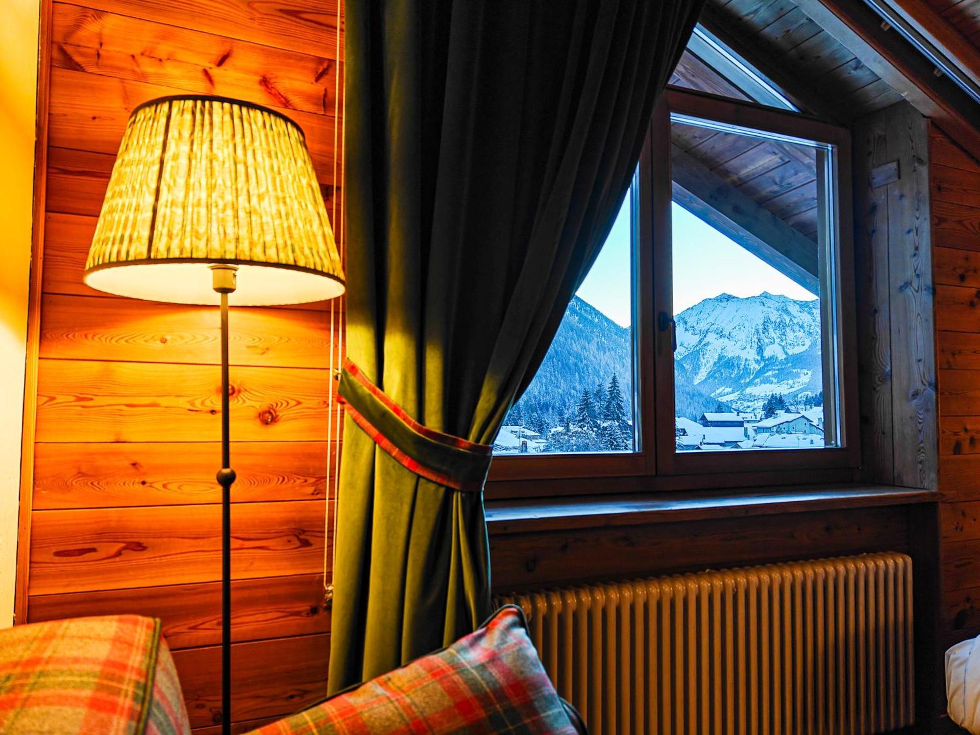 Hotel Breithorn Champoluc Buitenkant foto