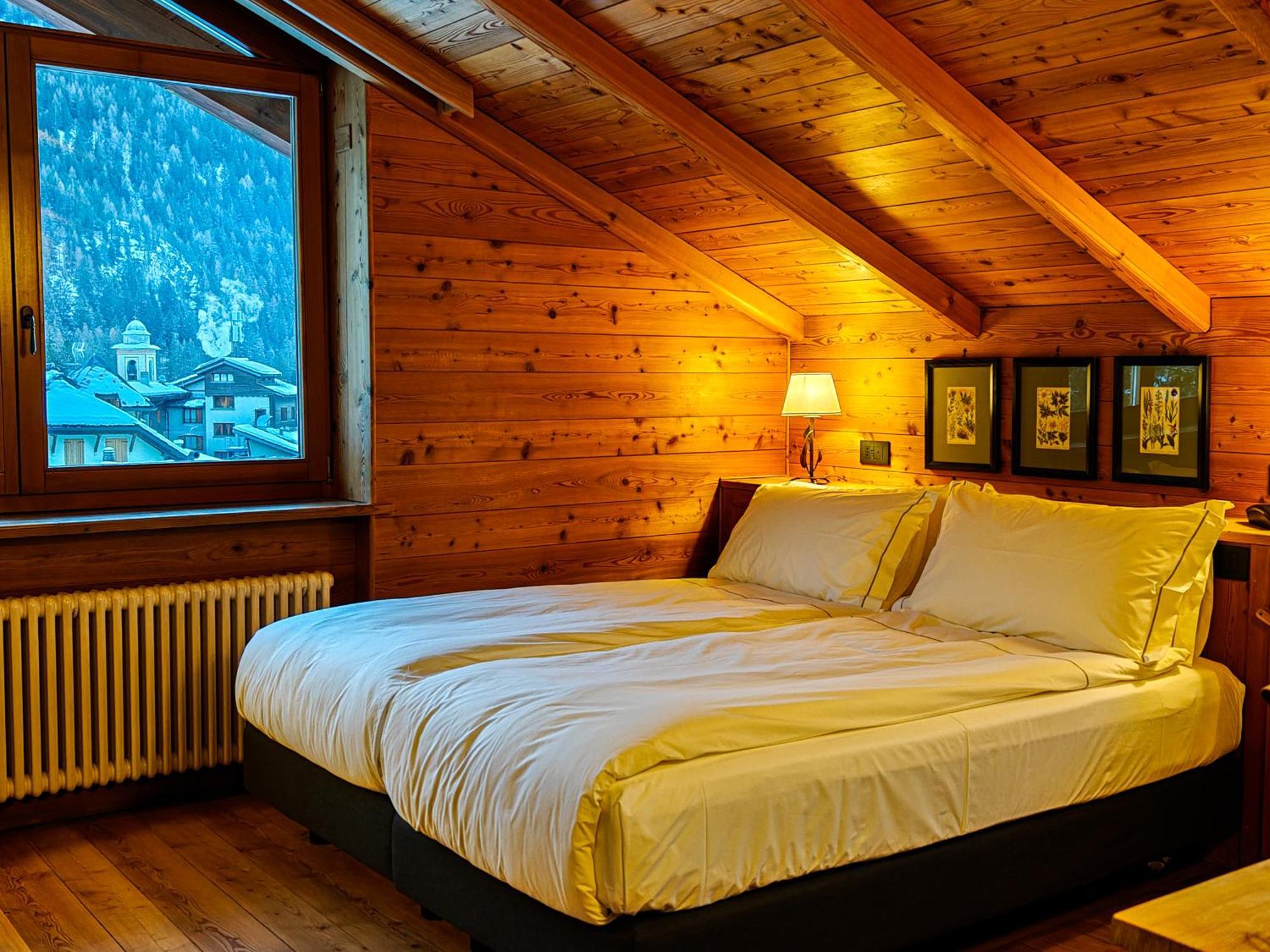 Hotel Breithorn Champoluc Buitenkant foto
