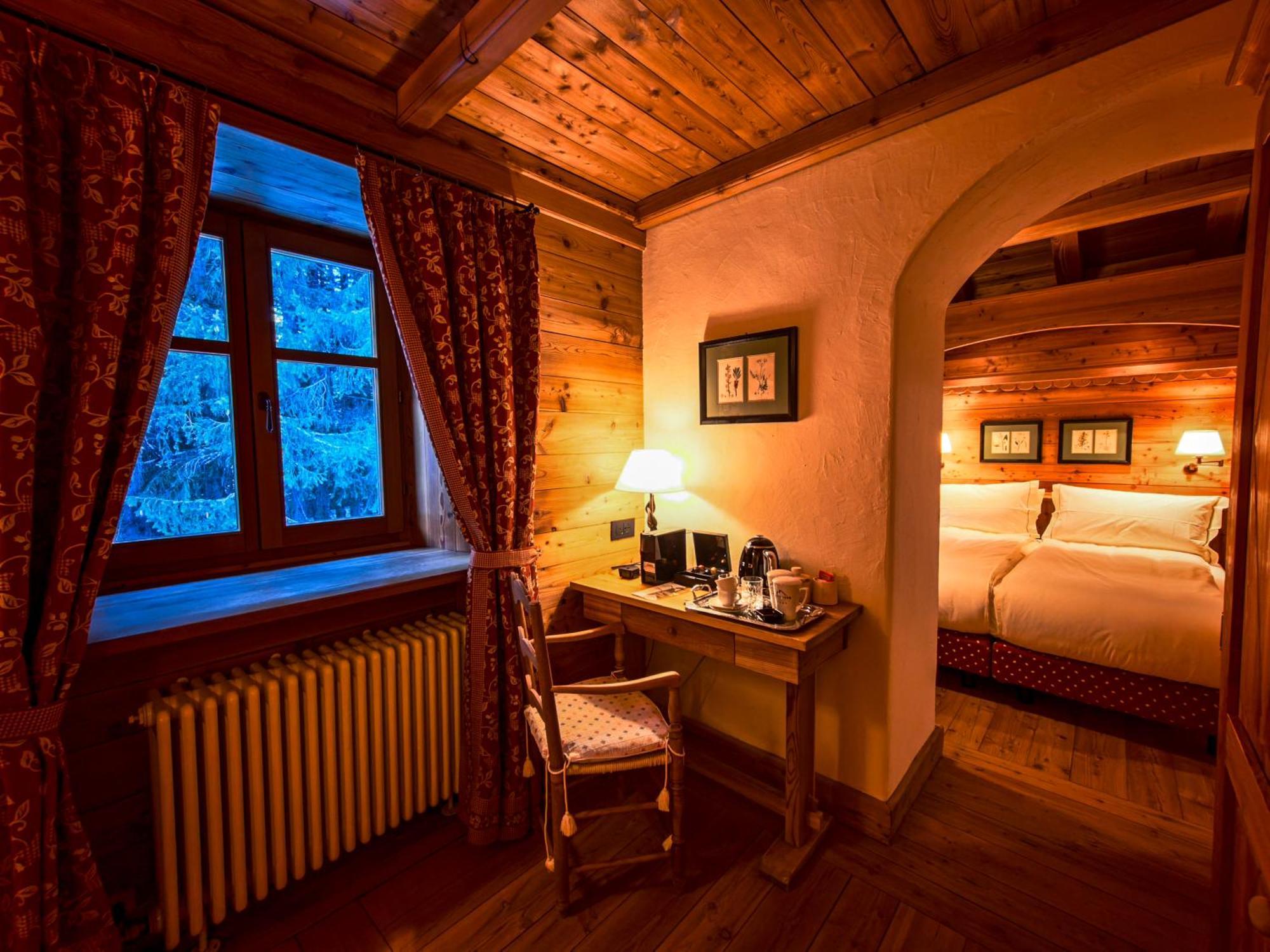 Hotel Breithorn Champoluc Buitenkant foto