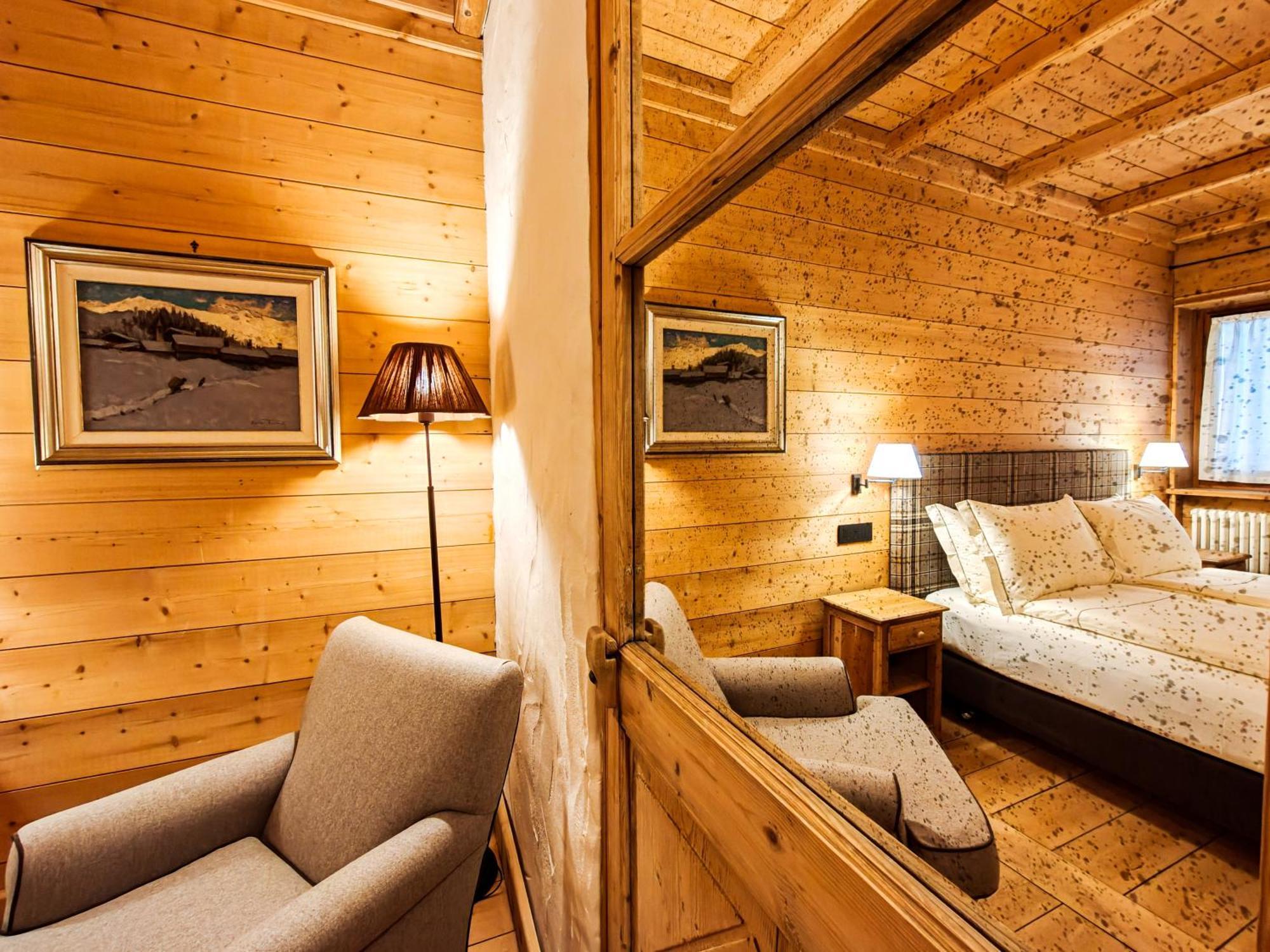 Hotel Breithorn Champoluc Buitenkant foto